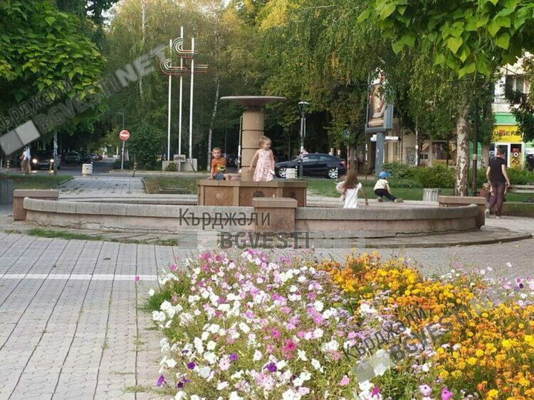 Кметът Ерол Мюмюн подхваща неработещите шадравани в Кърджали