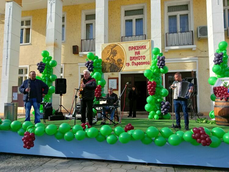 За двайсети път избраха майсторите на виното в Първомайско