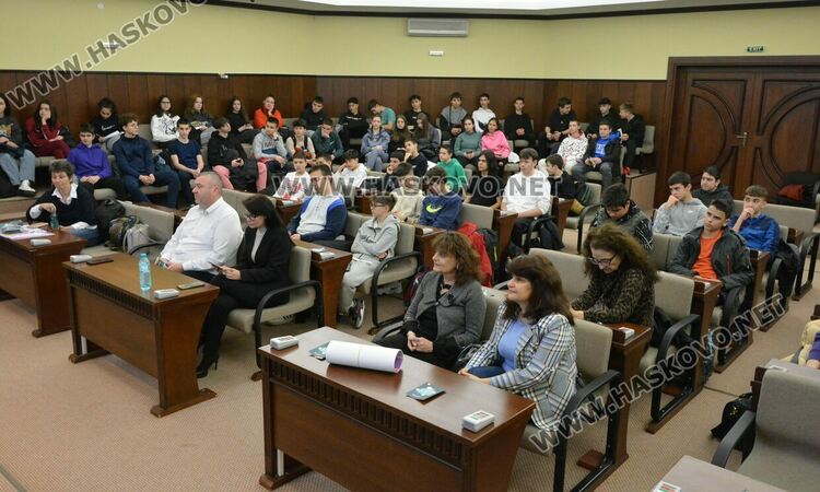 Двоен ръст на сигналите за онлайн престъпления срещу деца