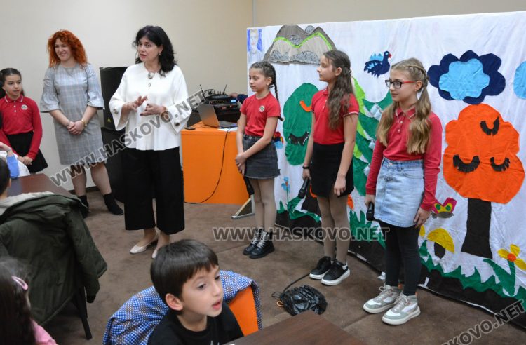 Четвъртокласниците от СУ „Васил Левски“ посрещаха възпитаниците от детските градини в урок по родолюбие