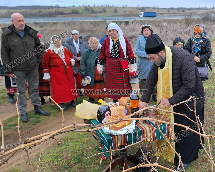 80:20:10- формулата на елексира за Трифон Зарезан в с. Узунджово