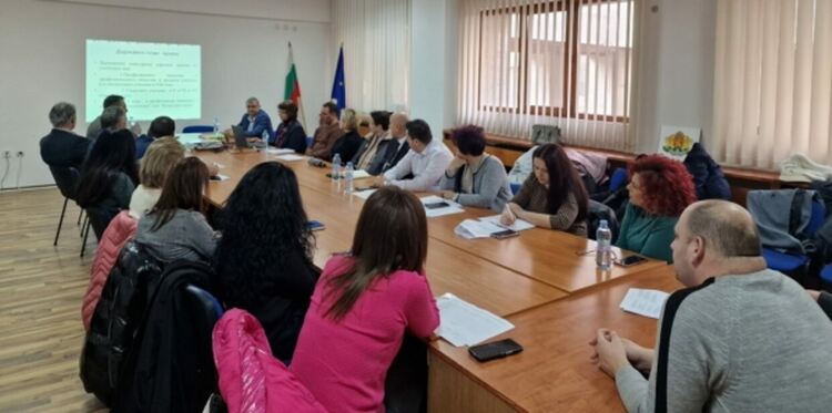 Областната комисия по заетост единодушно  прие Предложението за  държавен план-прием за учебната 2024/2025 година
