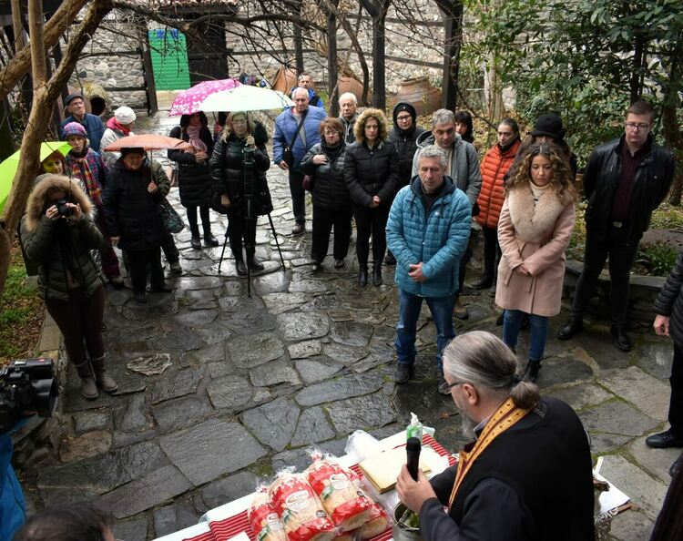 Асеновград отпразнува Трифон Зарезан 