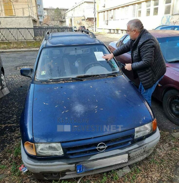 Разчистват излезлите от употреба автомобили и незаконните гаражни клетки 