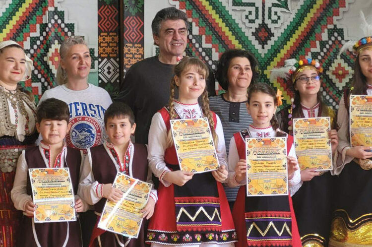 Първо място и златен медал за квартет „Родопски звънчета“от Национален фолклорен фестивал-конкурс “Бъдност за талантите на България“