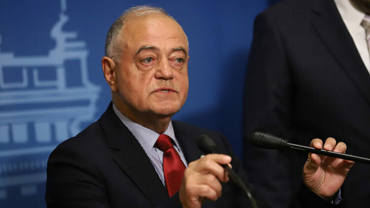 Сагата с Глеб Мишин и „фабриката за производство на български граждани“: Голям пръст имат службите и президента Радев