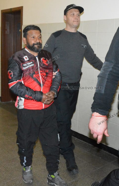 Баща на 8 деца се заканил с убийство на шефката на „Социално подпомагане“ в Харманли