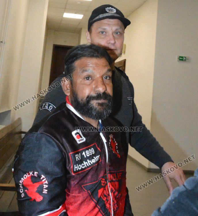 Баща на 8 деца се заканил с убийство на шефката на „Социално подпомагане“ в Харманли