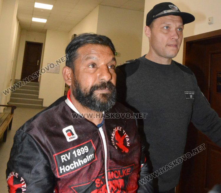 Баща на 8 деца се заканил с убийство на шефката на „Социално подпомагане“ в Харманли