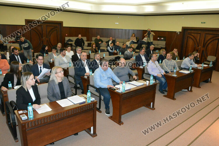 След два часа дебати  Общинският съвет прие Бюджета на Хасково за 2024 година с "козметични" корекции