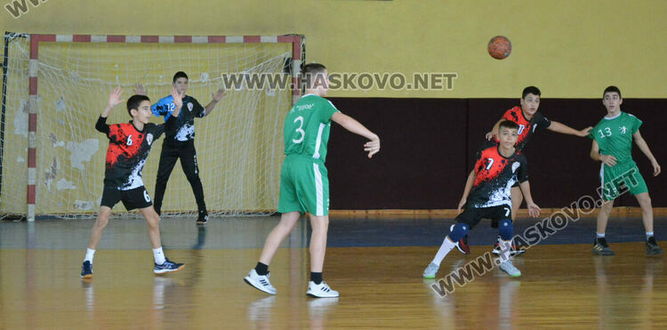 Момчетата на „Асти ‘91“ с победа и загуба в първенството