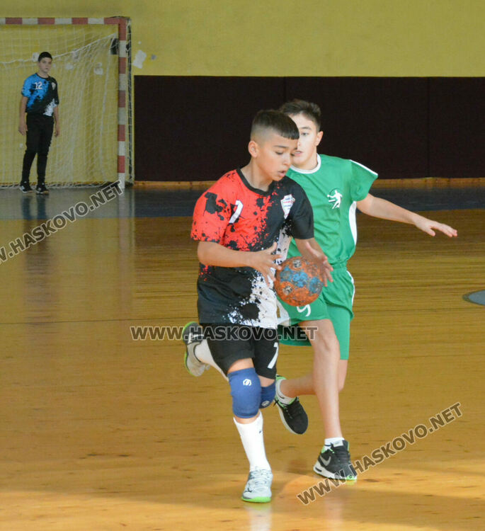 Момчетата на „Асти ‘91“ с победа и загуба в първенството