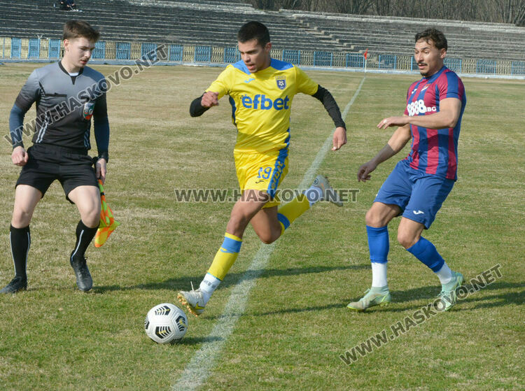 „Саяна Хасково“ и „Димитровград“ с победи при подновяването на шампионата