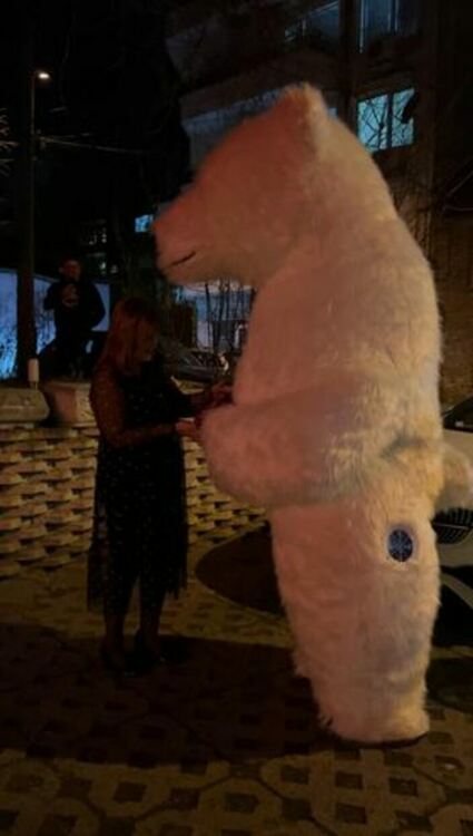 Абитуриенти от Асеновград поканиха по вълнуващ начин класната си на бала 