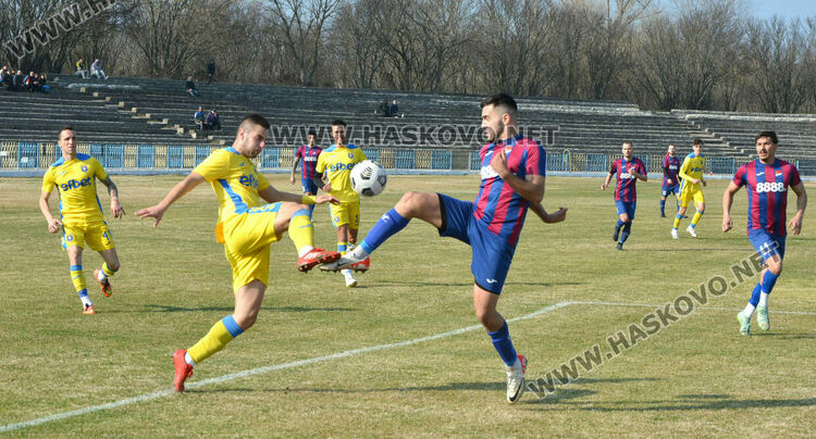 „Саяна Хасково“ и „Димитровград“ с победи при подновяването на шампионата