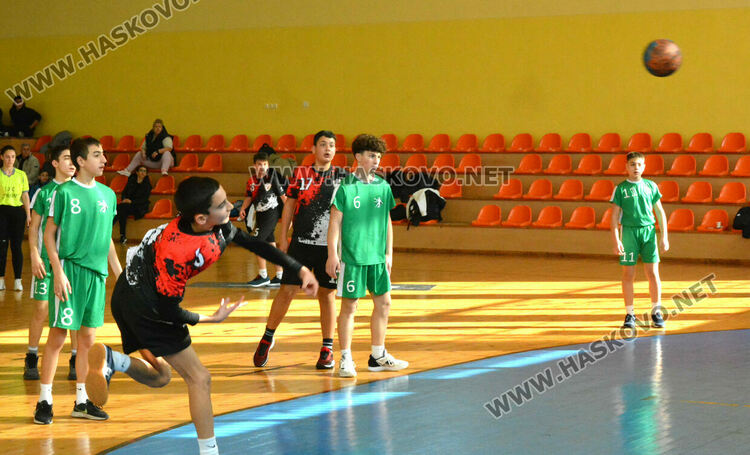 Момчетата на „Асти ‘91“ с победа и загуба в първенството