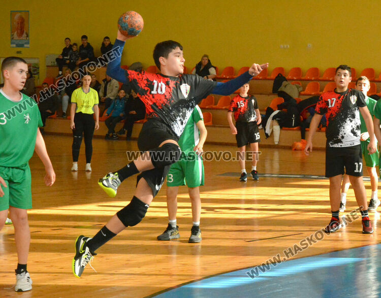 Момчетата на „Асти ‘91“ с победа и загуба в първенството