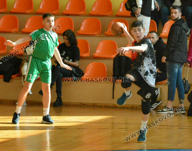 Момчетата на „Асти ‘91“ с победа и загуба в първенството