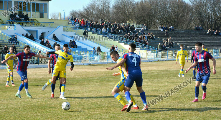 „Саяна Хасково“ и „Димитровград“ с победи при подновяването на шампионата