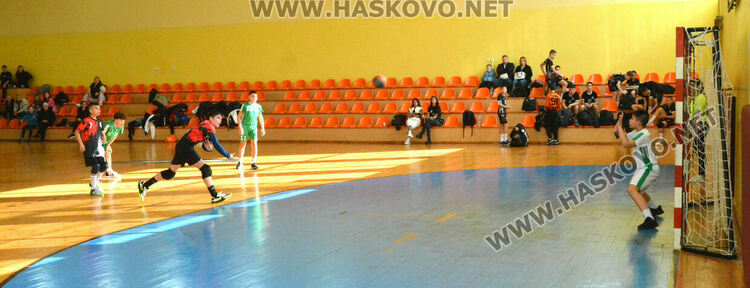 Момчетата на „Асти ‘91“ с победа и загуба в първенството