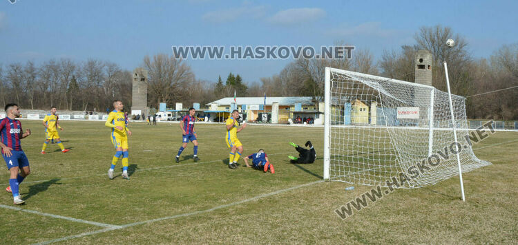 „Саяна Хасково“ и „Димитровград“ с победи при подновяването на шампионата