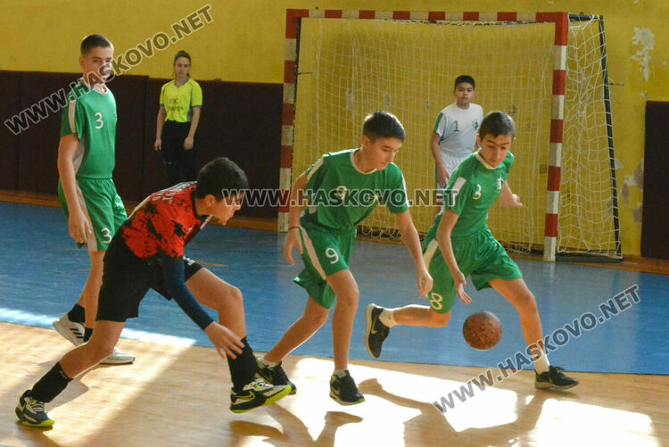 Момчетата на „Асти ‘91“ с победа и загуба в първенството