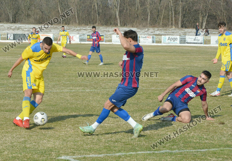 „Саяна Хасково“ и „Димитровград“ с победи при подновяването на шампионата