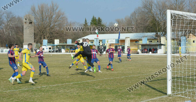 „Саяна Хасково“ и „Димитровград“ с победи при подновяването на шампионата