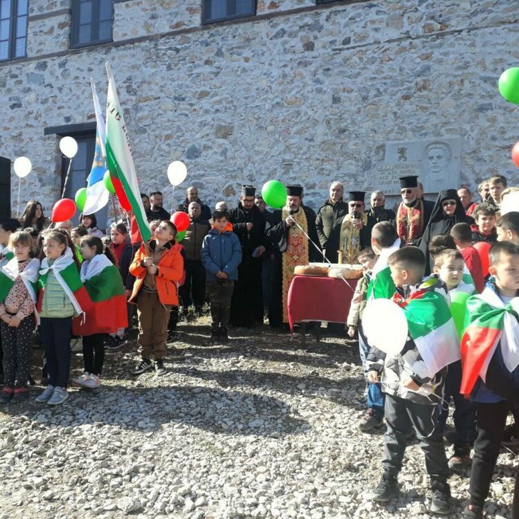Стотици сведоха глави пред лика на Апостола в Мулдавския манастир