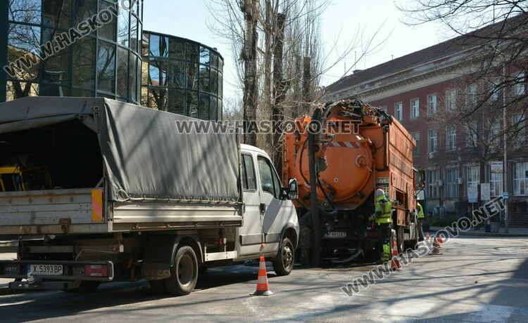 ВиК почиства  шахти профилактично