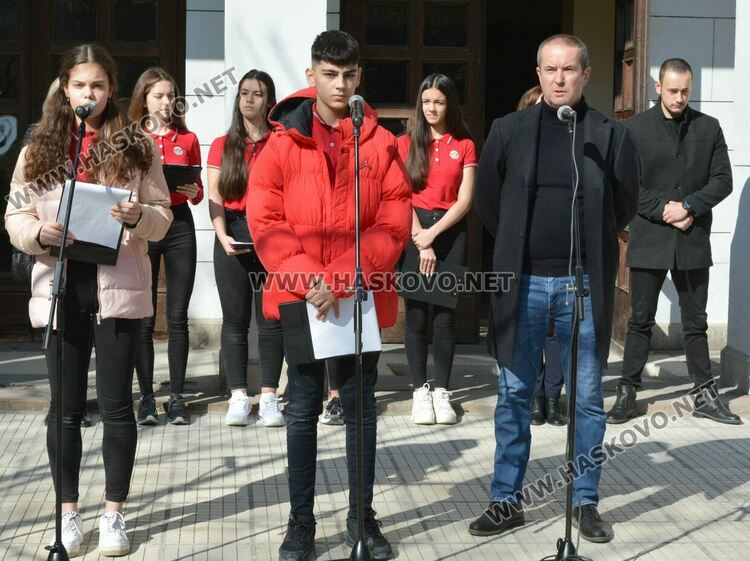 Хасково почете гибелта на Апостола