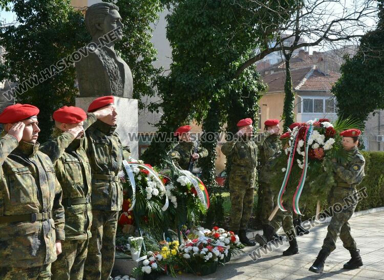 Хасково почете гибелта на Апостола