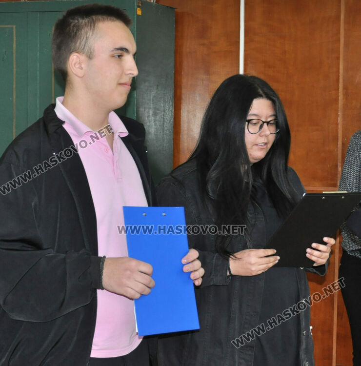 Наградиха победителите от националния конкурс „Завещано от Апостола“ за презентация и есе