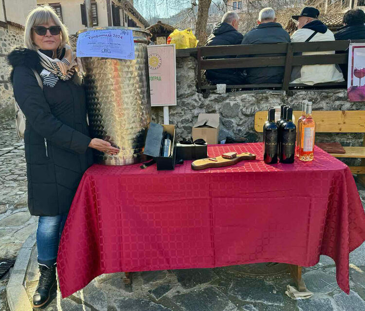 Производители на вино от Хасковско с призови места на Трифониадата в Златоград