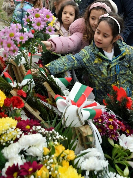 Асеновград отбеляза 151 години безсмъртие на Апостола на свободата