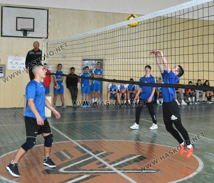 Продължават надпреварите във волейболния ученически шампионат на Хасково