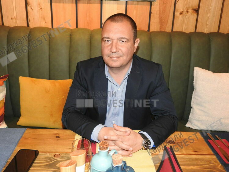 Радослав Милев