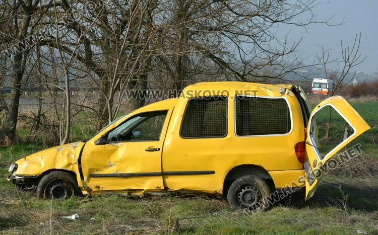 Пиян без книжка открадна кола и катастрофира