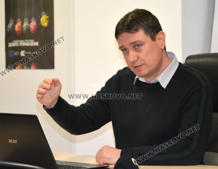 Евгени Консулов, управител на ОИЦ