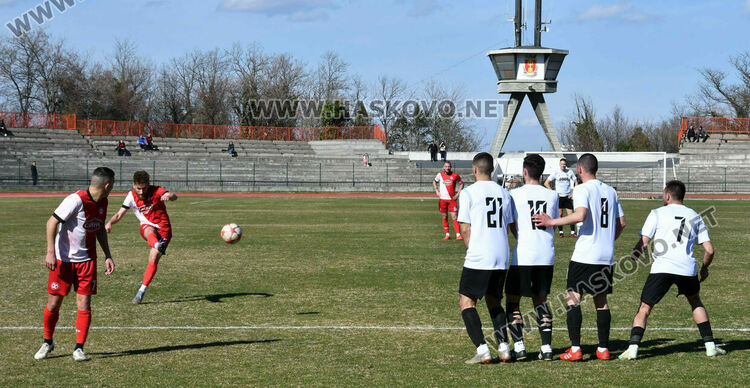 „Саяна Хасково“ не срещна проблеми срещу „Карнобат“