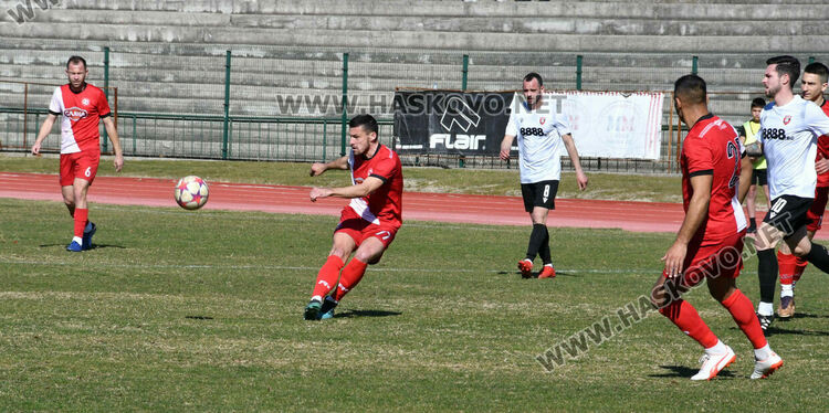„Саяна Хасково“ не срещна проблеми срещу „Карнобат“