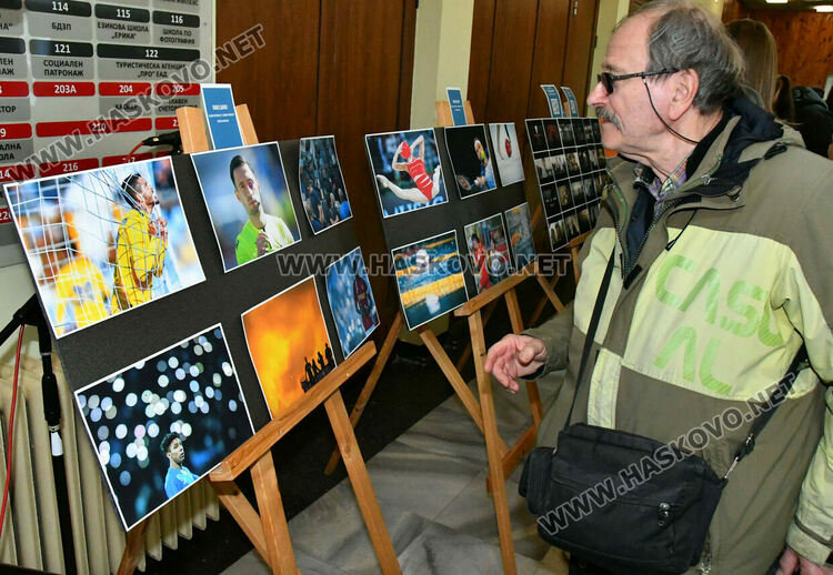 16 млади фотографи с изложба за 10-годишнината на хасковския фотоклуб