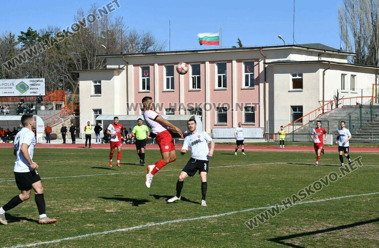 „Саяна Хасково“ не срещна проблеми срещу „Карнобат“
