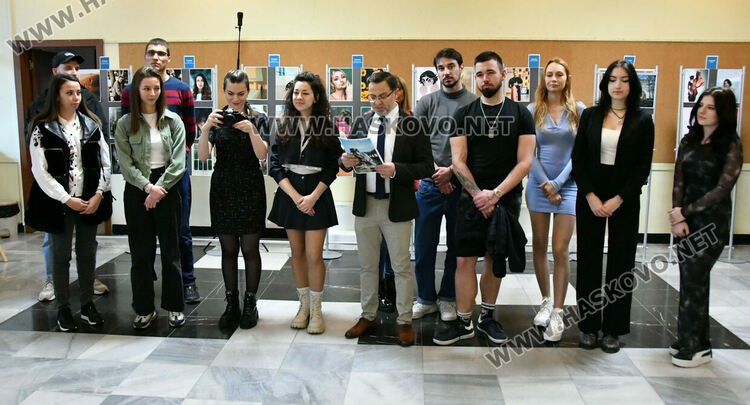 16 млади фотографи с изложба за 10-годишнината на хасковския фотоклуб