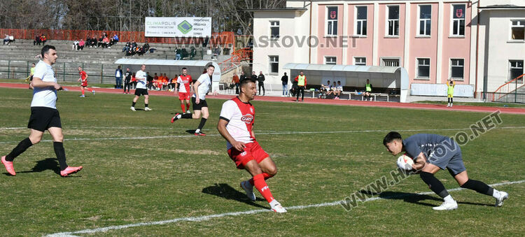 „Саяна Хасково“ не срещна проблеми срещу „Карнобат“
