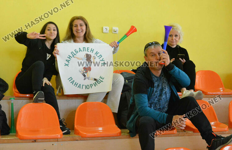 Хандбалистките на „Хасково“ с победа и две загуби в първенството