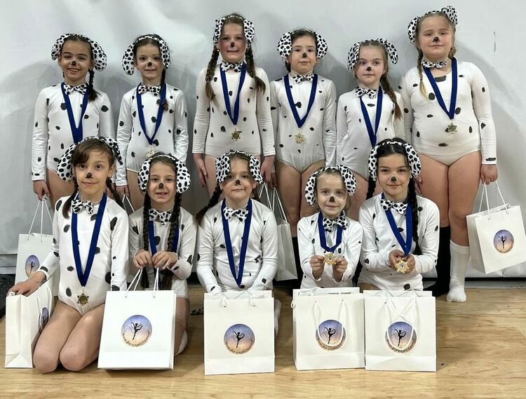 Грациите на „Аида“ започнаха новия сезон със силно начало на Международния турнир в Самоков