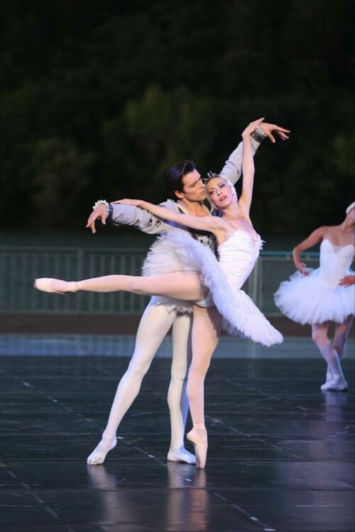 Държавна опера Бургас представя „Лебедово езеро“ в Хасково