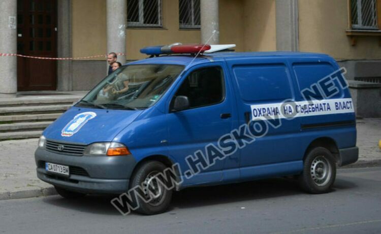 Задържаха издирван водач за катастрофа със загинал и ранен