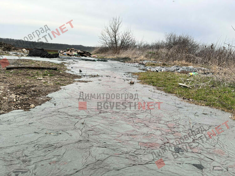 Тонове опасен отпадък е разсипан край Димитровград